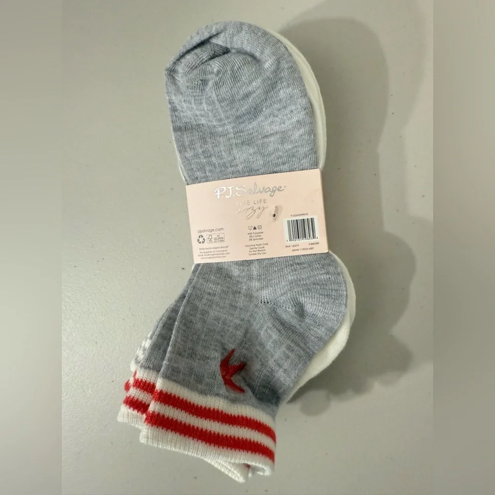 PJ Salvage Women's White and Red Socks - 6 Pack